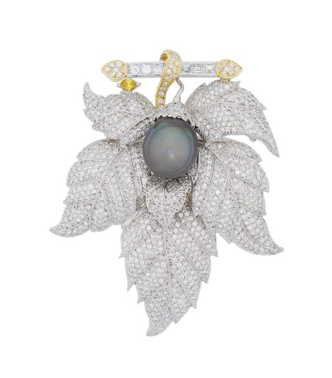 18k White Gold Tahitian Pearl & Diamond Leaf Motif Brooch